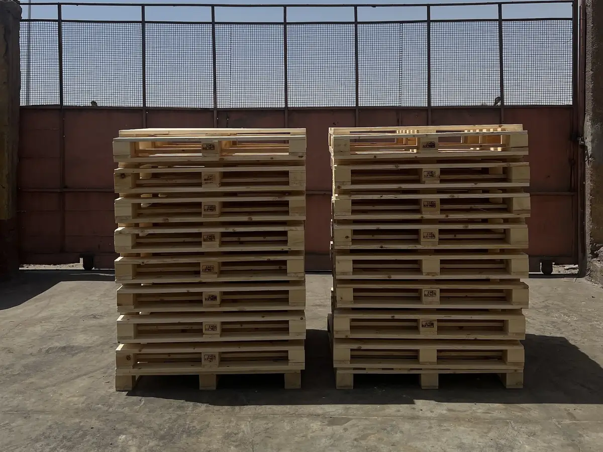 Block vs stringer wooden pallets comparison